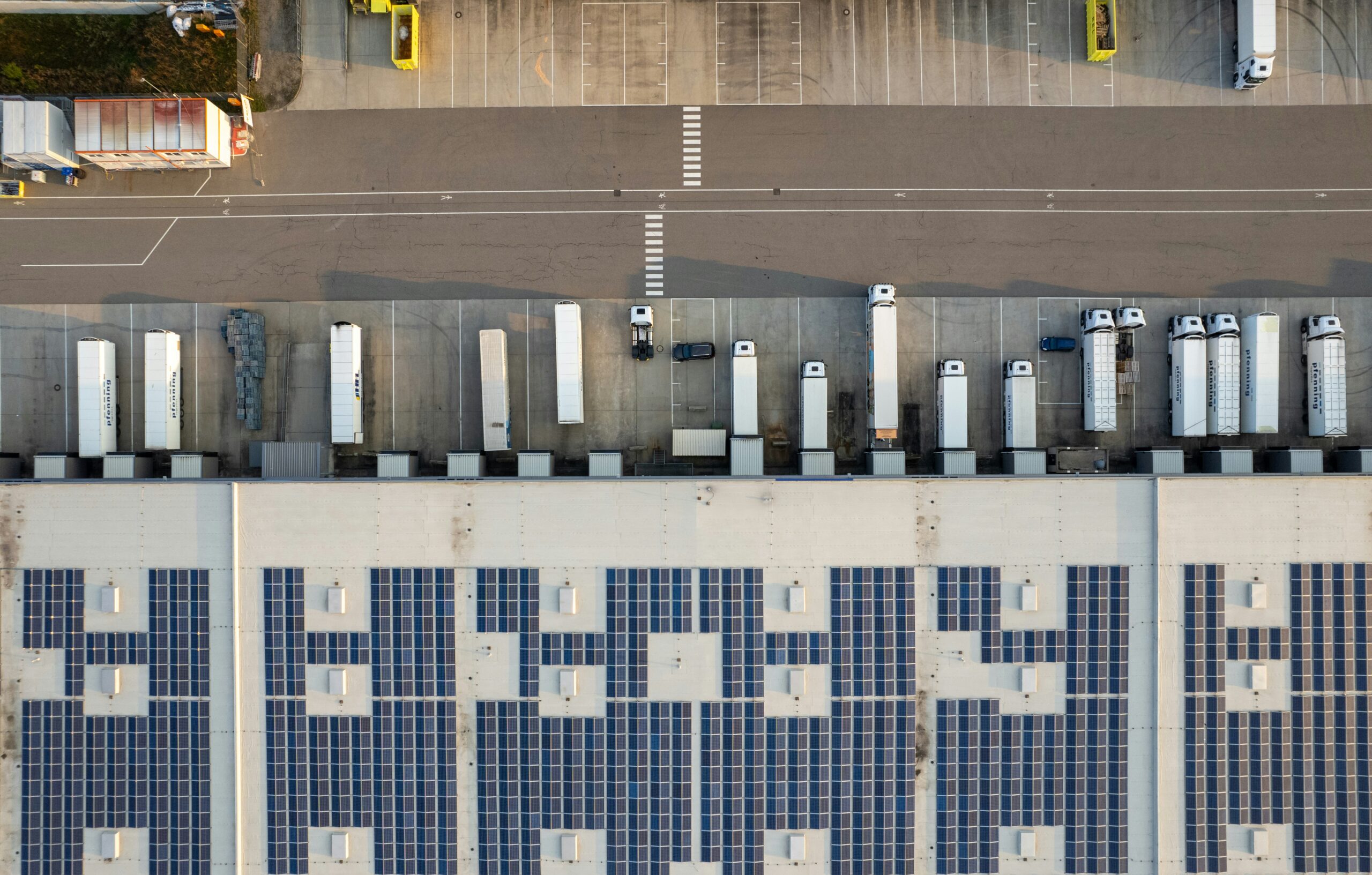 Overhead view of 3pl warehouse